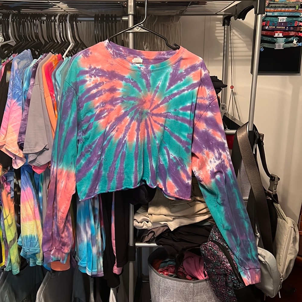 Cropped Tie Dye Long Sleeve